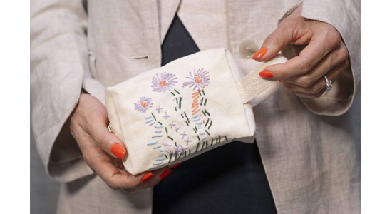 DIY kit Broderi, Kosmetikpung