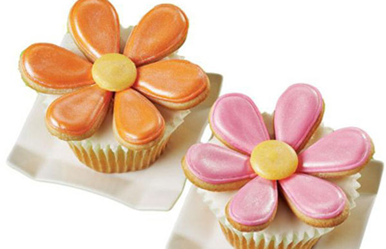 Se Udstikkersæt til 3D blomsterkager, Cookies hos Happyhoola